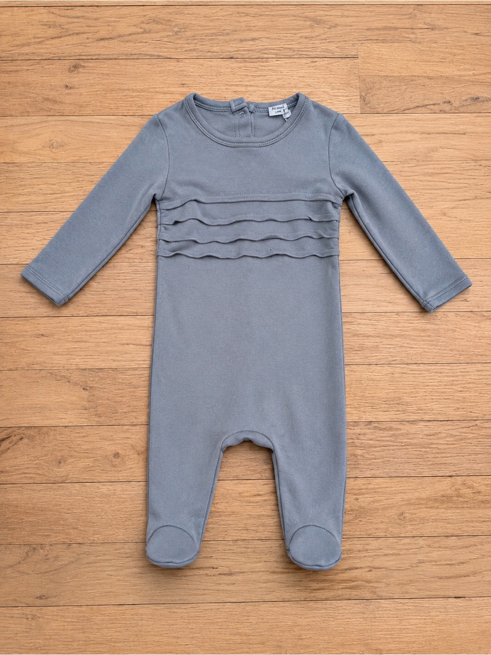 Baby size 12 Months and Front Baby One-Piece in Gray footed